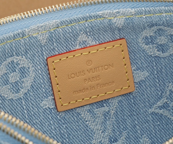 Louis Vuitton M83532 Liv Pochette Denim Cowboy Shoulder Bag Size 24.5*13.5*6.5cm