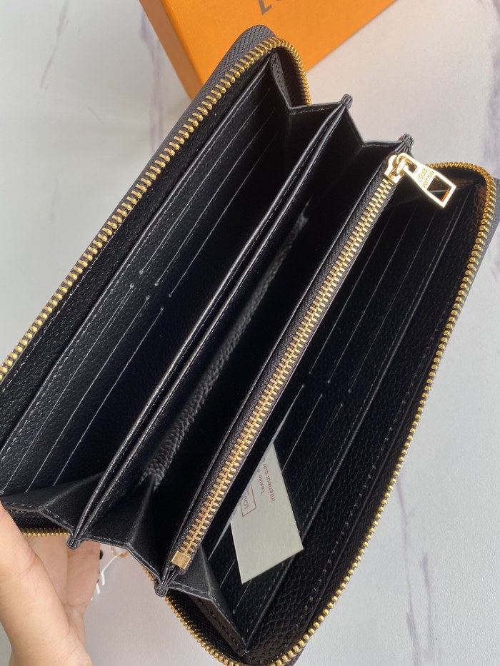 Louis Vuitton Wallet 19*10 cm