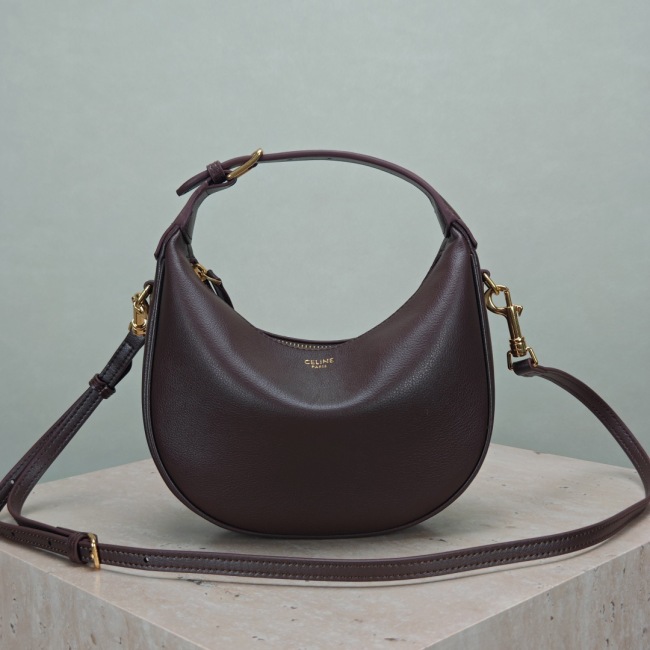 Celine 25ss Lulu Shoulder Bags Size 24*21*5cm