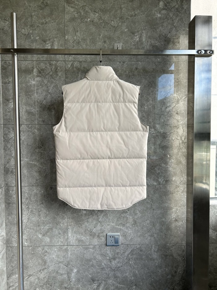 Canada Goose E20 Freestyle Vest-WD Men Winter Vest Size S-XXL