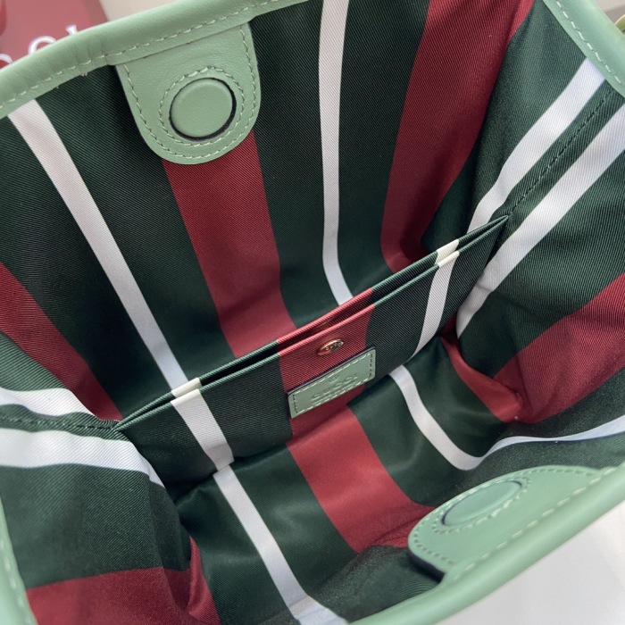 Gucci GG Emblem Women Shoulder Bags Size 20*18*11cm