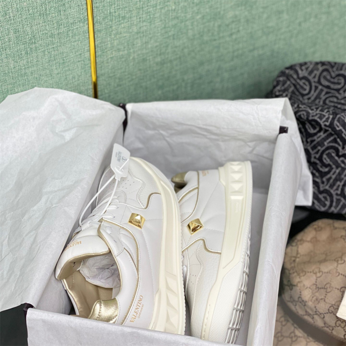 Valentino One Stud Low-Top Sneaker Size 36-45   10-Color