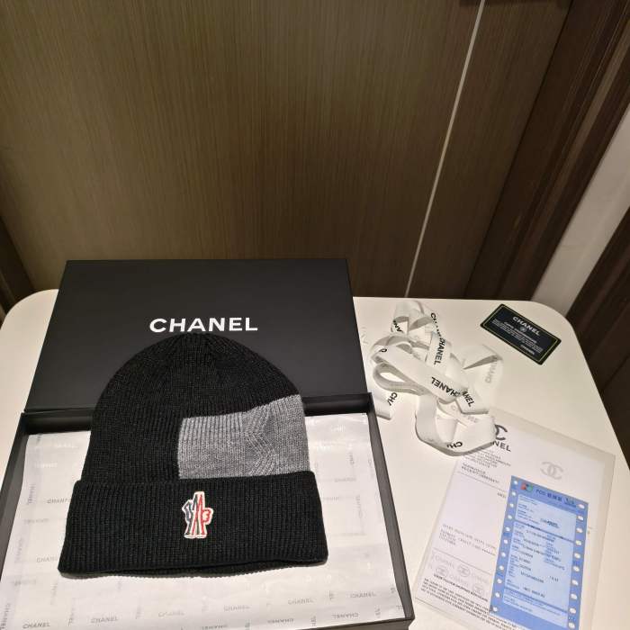 Moncler Knitted Hat