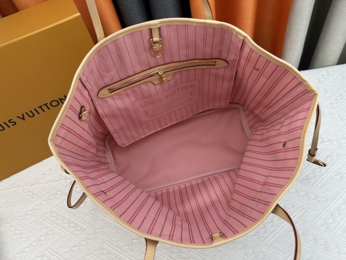 Louis Vuitton M45684 totomm Shopping Bags Size 31*28*14cm