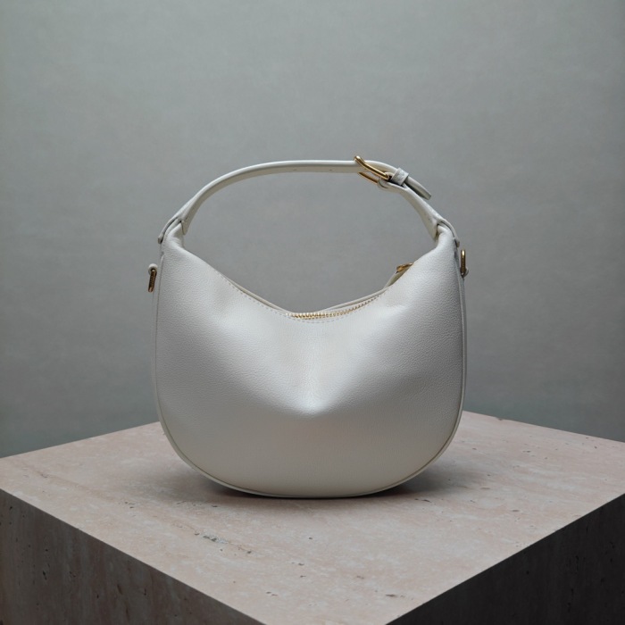 Celine 25ss Lulu Shoulder Bags Size 24*21*5cm