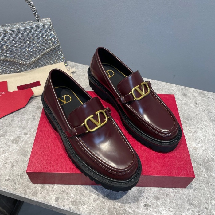 Valentino Volgo Signature Calfskin Loafer Size 36-41   2-Color