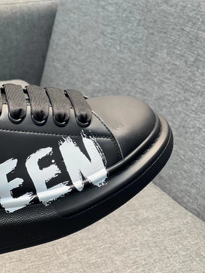 Alexander McQueen Graffiti Sneaker Size 35-45  2-Color