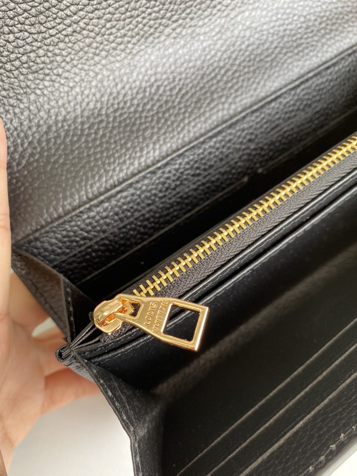 Louis Vuitton Wallet 19*10 cm