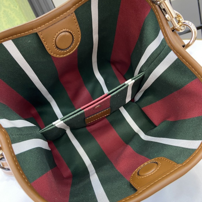 Gucci GG Emblem Women Shoulder Bags Size 20*18*11cm