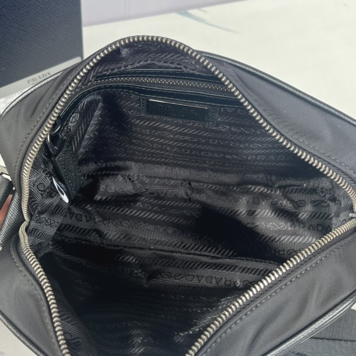 Prada Herren Bags