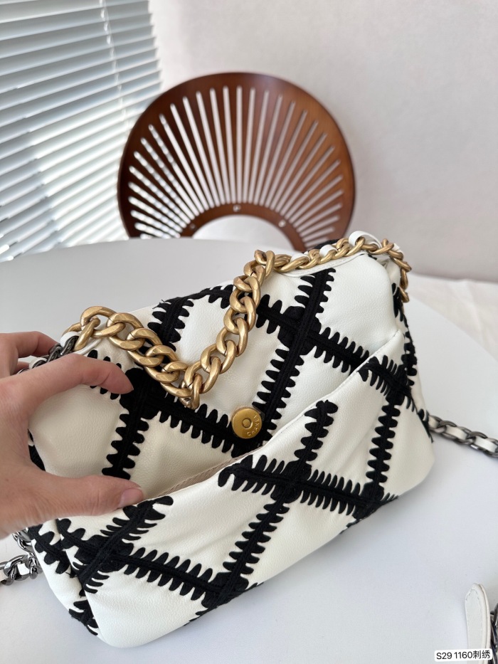 Chanel Women Shoulder Bags 25cm
