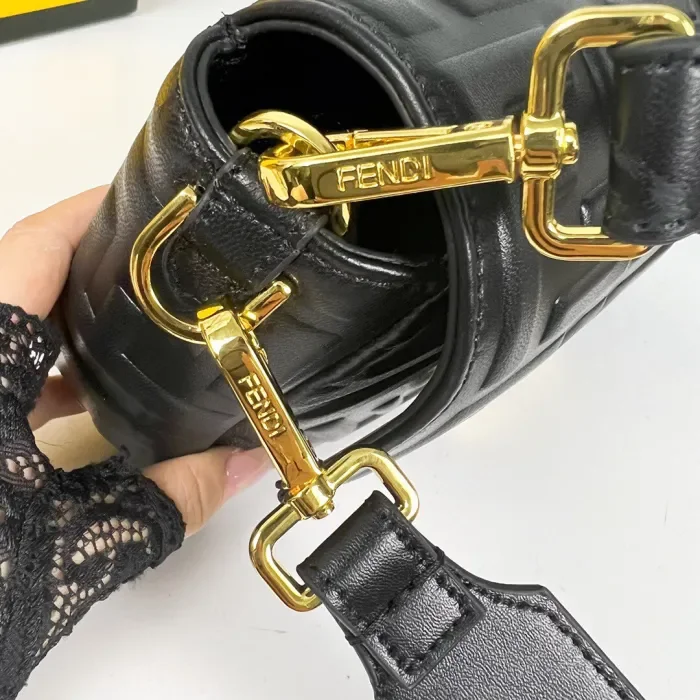 Fendi Baguette Women Shoulder Bags 27*6*15cm