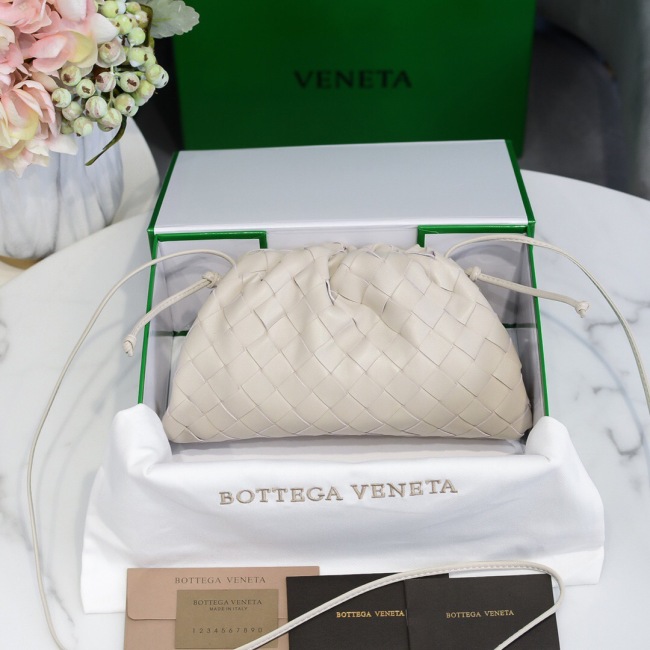 Bottega Veneta Shoulder Bags Women Size 22*12*7cm