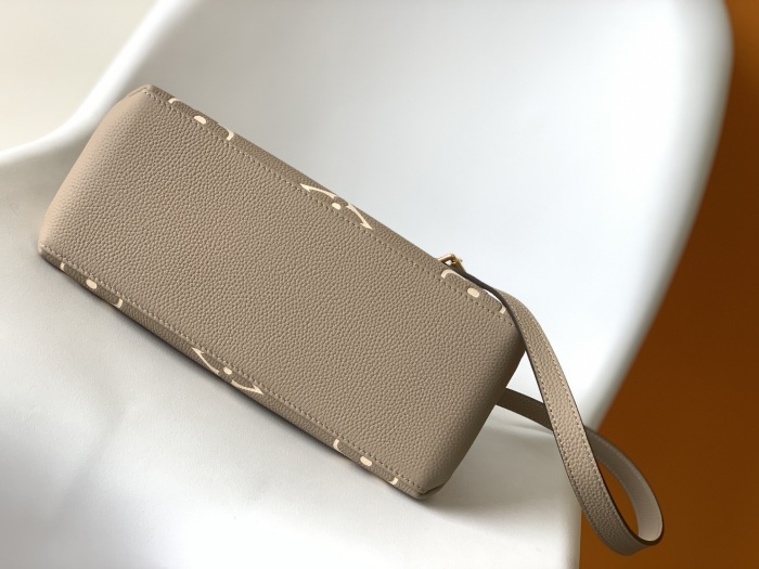 Louis Vuitton M45833 Women Bags 2-Size