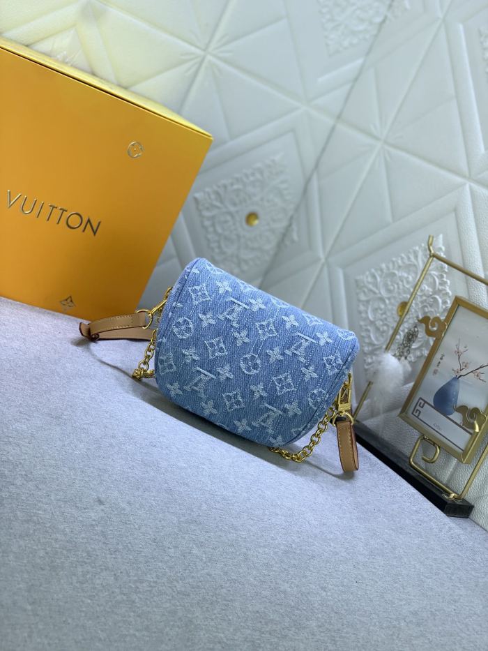 Louis Vuitton M83353 Mini Bumbag Shoulder Bags Size 17*12*9cm