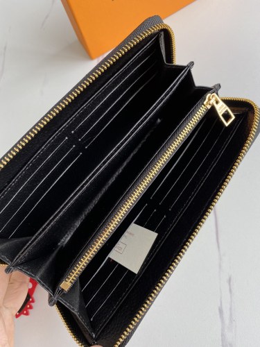Louis Vuitton Wallet 19*10 cm