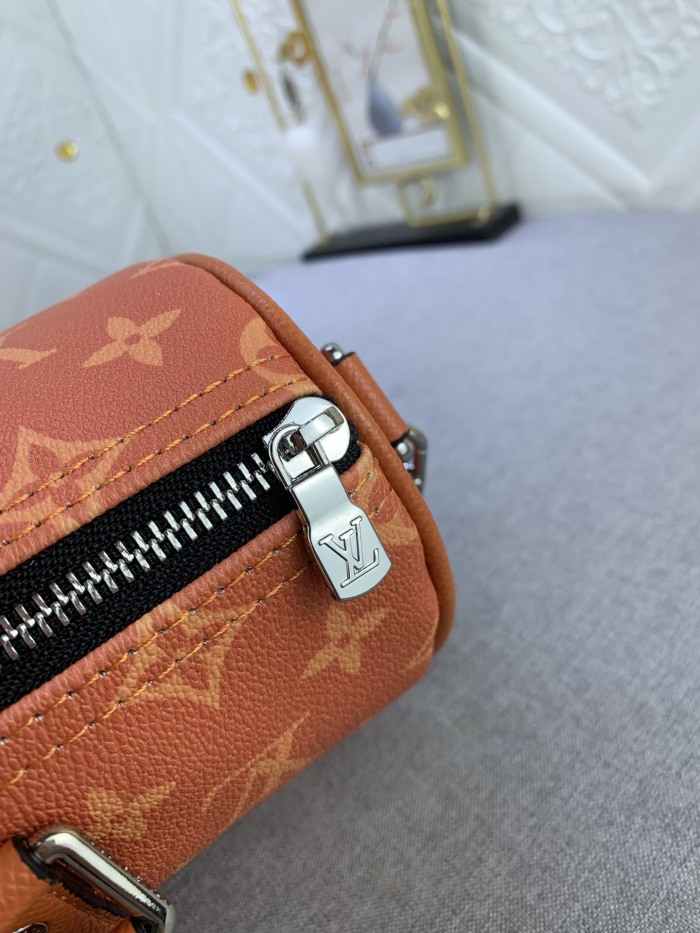 Louis Vuitton Monogram Eclipse Reverse Keepall 25 Travel Bags Size 25*15*11cm