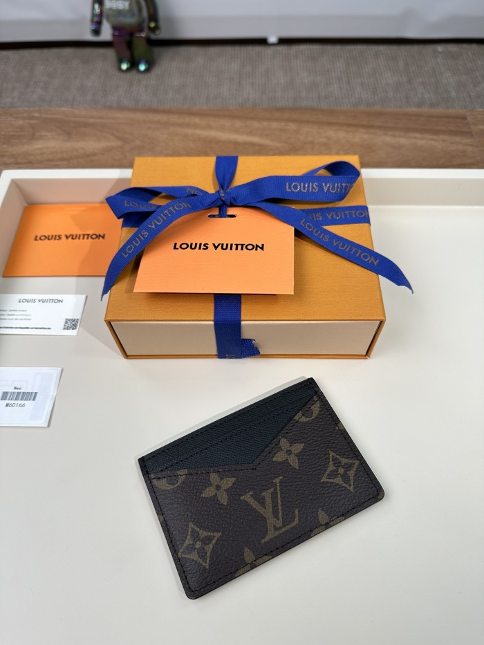 Louis Vuitton Card Holder Size 11*7cm M62666 M60166