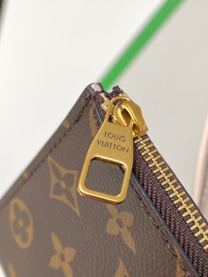 Louis Vuitton M25022 Low Key Hobo Bags Size 31*35*18cm