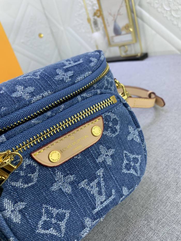 Louis Vuitton M82335 Mini Bumbag Shoulder Bags Size 17*12*9cm