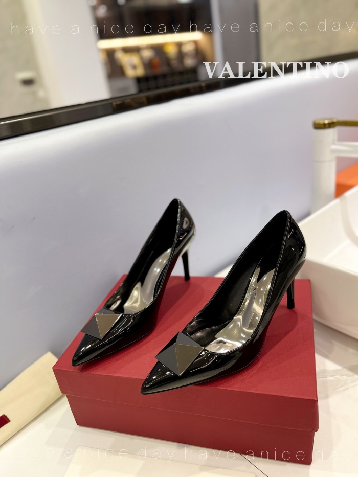 Valentino One Stud Patent Leather Pumps Size 35-41 4-Color