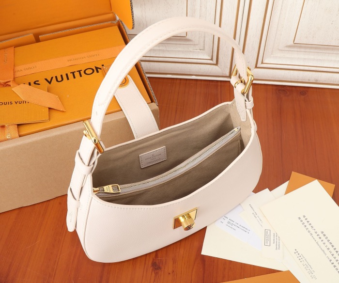 Louis Vuitton M24990 Low Key Shoulder Bag Size 26*18*7cm