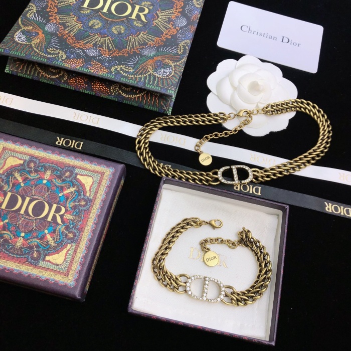 Dior Necklace