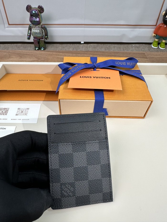 Louis Vuitton Card Holder Size 11*7cm M62666 M60166