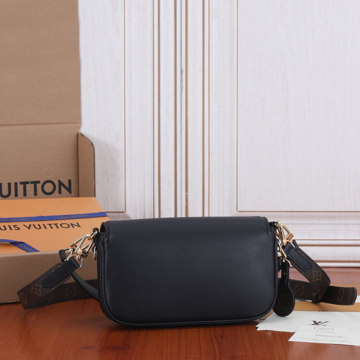 Louis Vuitton M20393 2022SS Women Shoulder Bags 24*15*6cm