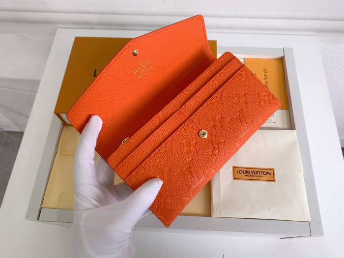 Louis Vuitton Wallet 19*10 cm