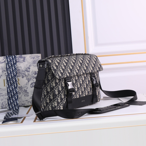 Dior Explorer Messenger Bags for Men Size 31*21*8cm