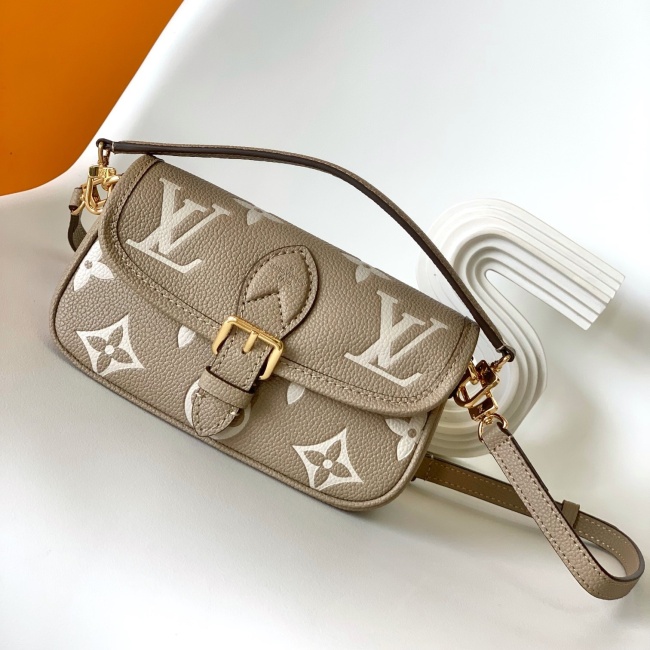 Louis Vuitton M83300 Nano Diane Women Shoulder Bags Size 19*10.5*6cm