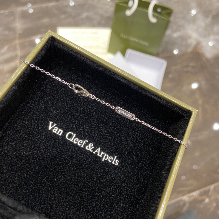 Van Cleef & Arpels Necklace