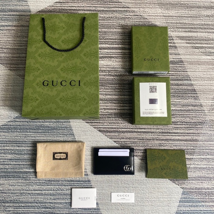 Gucci GG Marmont card case Size 11*7cm Style: 657588