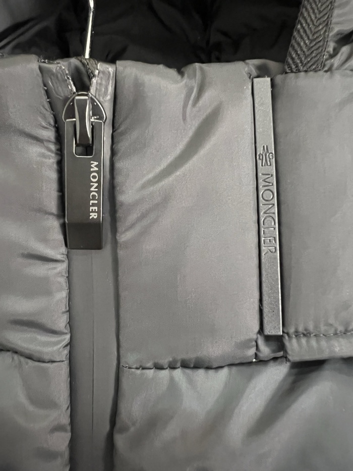 Moncler Valmasque Men Winter Vest Size 1-5