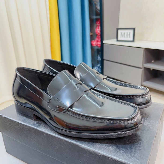Prada Saffiano Leather Loafers Size 39-45   2-Color
