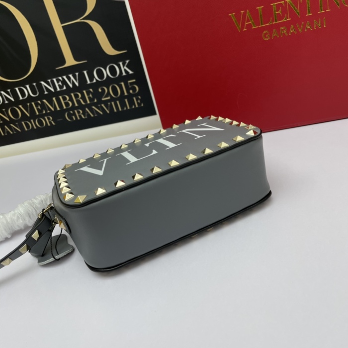 Valentino Women Shoulder Bags 18*12*6cm