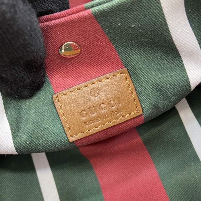Gucci GG Emblem Women Shoulder Bags Size 20*18*11cm