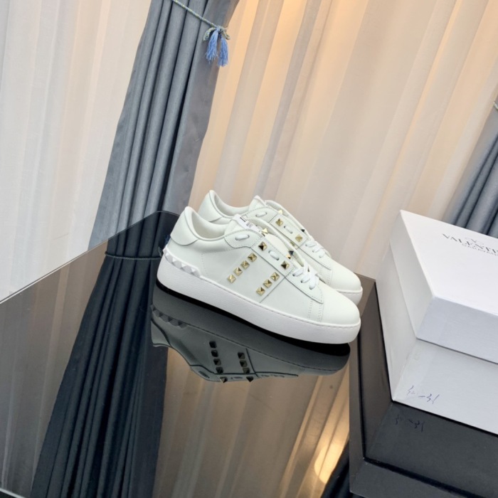 Valentino Rockstud Untitled Sneaker Size 36-45   2-Color