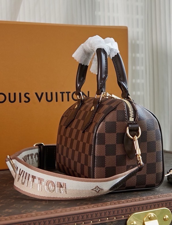 Louis Vuitton Sedy Bandouliere Shoulder Bags Size 20.5*13.5*12cm