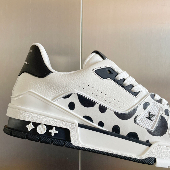 Louis Vuitton x YK LV Trainer Sneaker for Men Size 39-45   3-Color