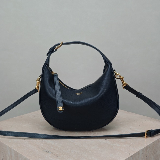Celine 25ss Lulu Shoulder Bags Size 24*21*5cm