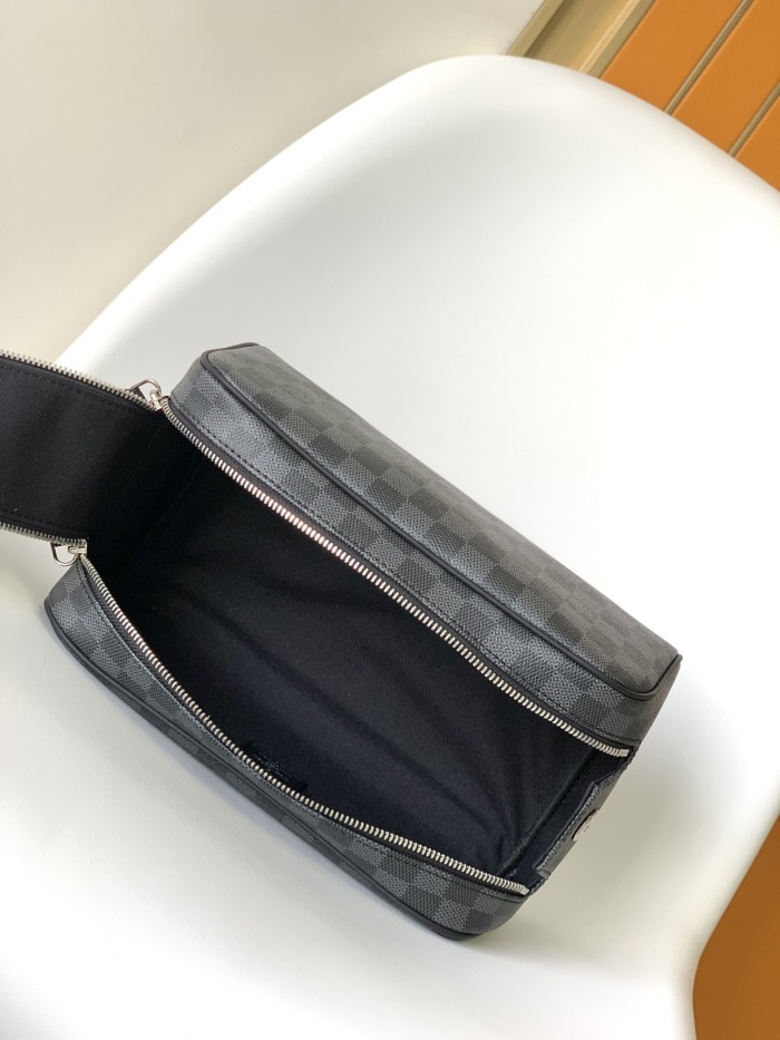 Louis Vuitton Clutch Bags Size 28*15*16.5cm