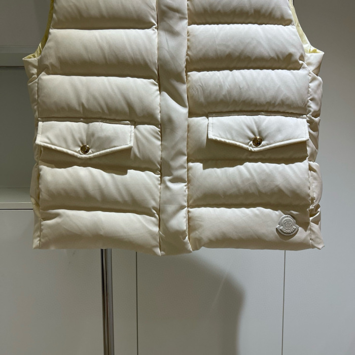 Moncler Besset Women Winter Vest Size 0-3