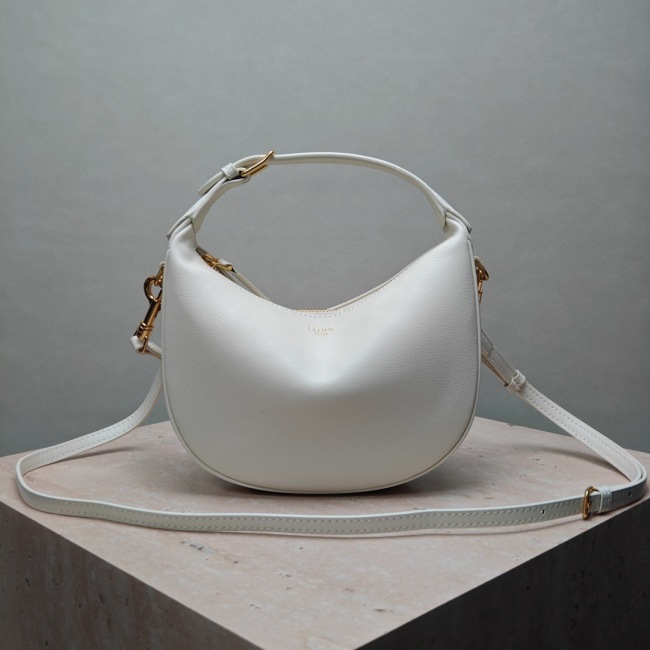 Celine 25ss Lulu Shoulder Bags Size 24*21*5cm