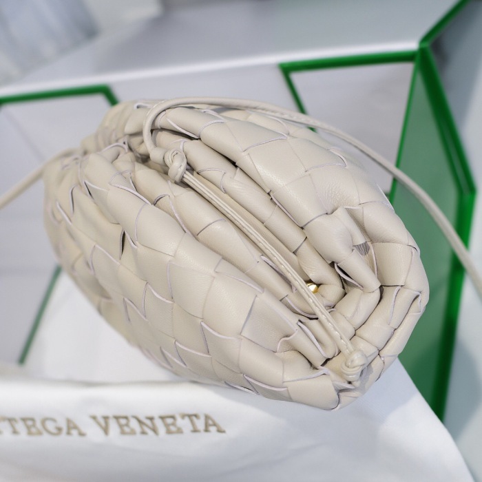 Bottega Veneta Shoulder Bags Women Size 22*12*7cm