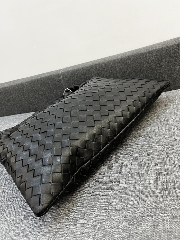 Bottega Veneta HO Shoulder Bags 40*24cm