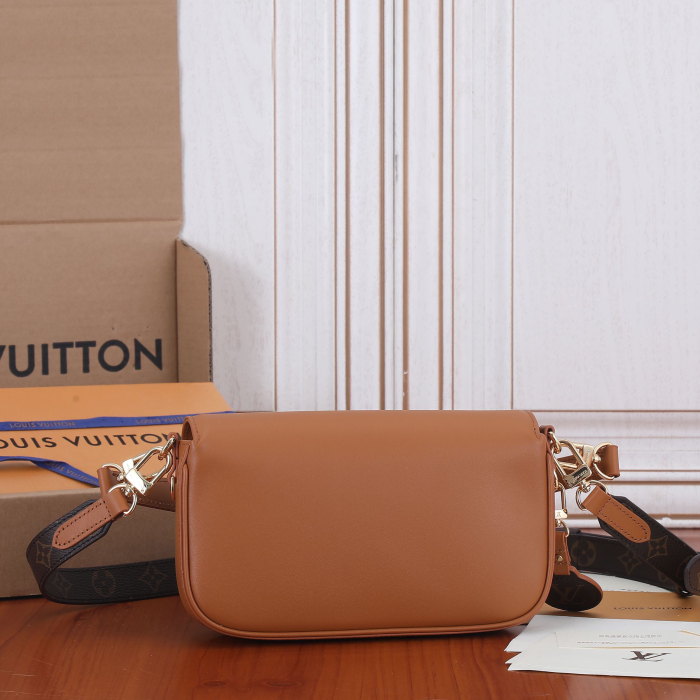 Louis Vuitton M20396 2022SS Women Shoulder Bags 24*15*6cm