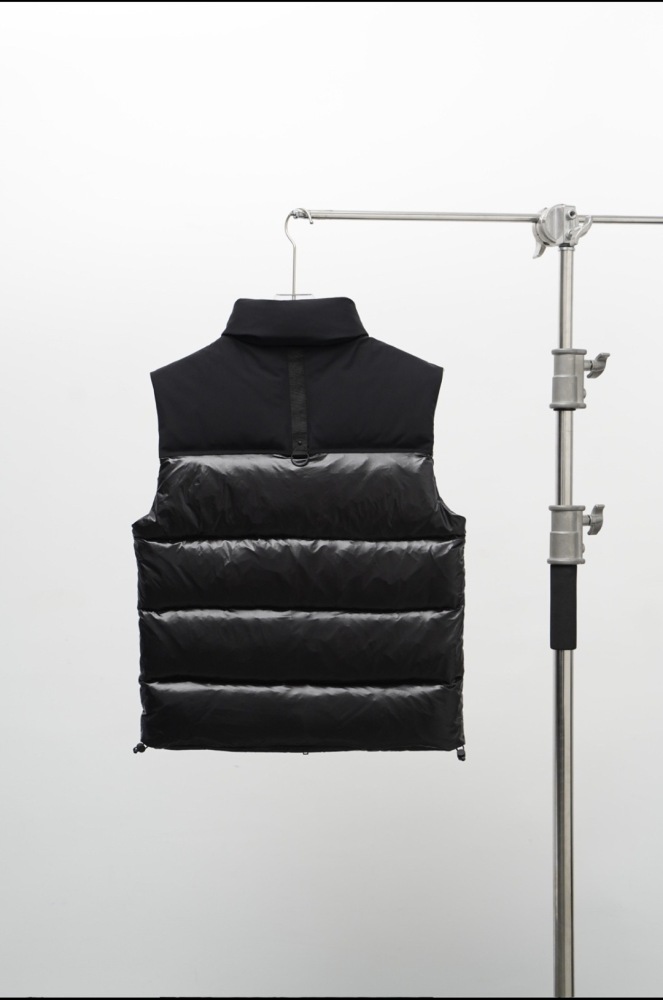 Moose Knuckles J26 Vest-WD Unisex Winter Vest Size S-XXL