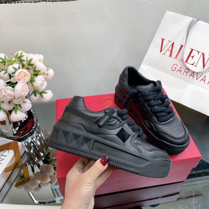 Valentino One Stud XL Sneaker Size 36-45   5-Color